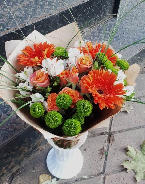 Букет цветов из: Герберы, Хризантемы, Альстромерии и Розы в Кондопоге