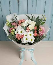 Букет цветов из:  Розы, Лизиантусы и Хризантемы в Кондопоге