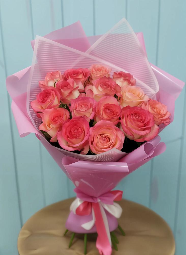 Букет 15 Розовых роз Равель в Кондопоге