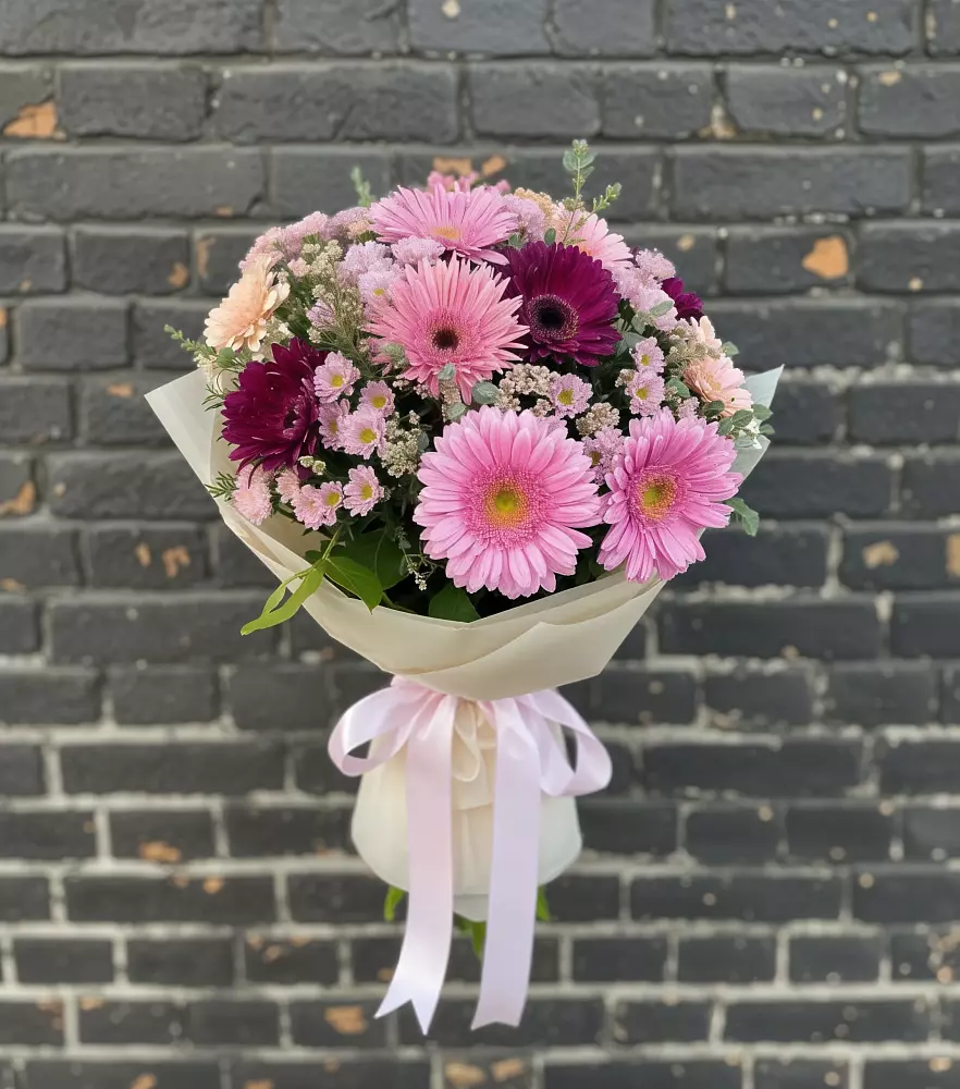 Букет цветов из: Герберы и Хризантемы в Кондопоге