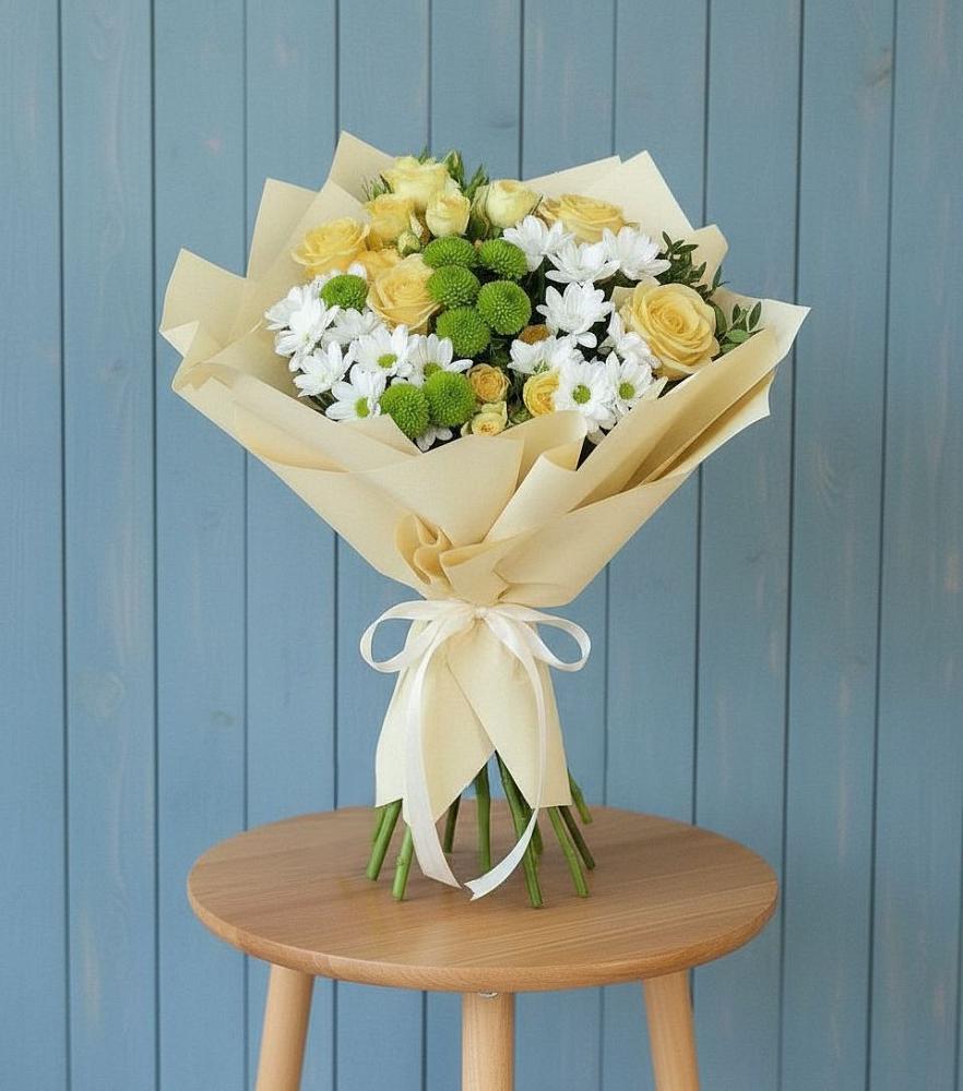 Букет цветов из: Хризантемы и Розы в Кондопоге