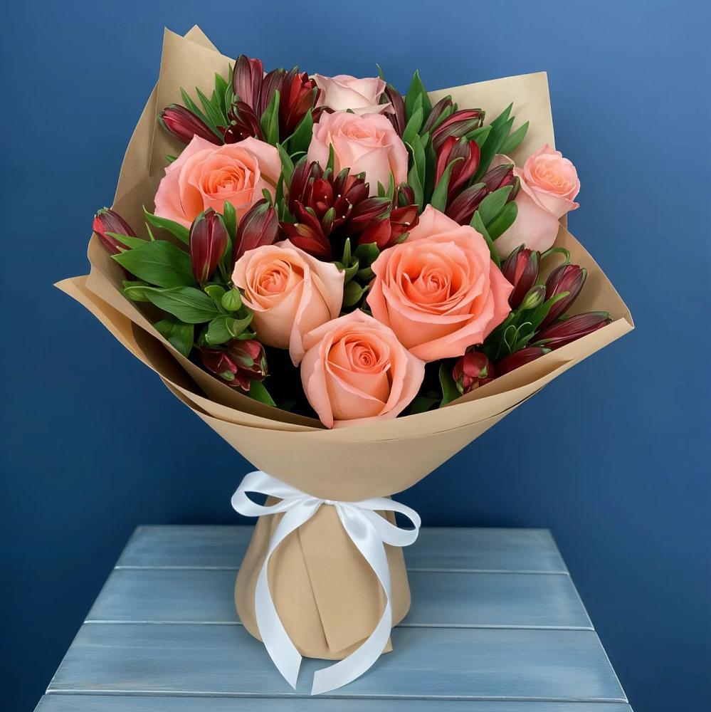 Букет цветов из: Розы и Альстромерии в Кондопоге