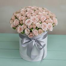 Цветочная композиция из Розы в шляпной коробке в Кондопоге