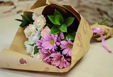 Букет цветов из:  Розы и Хризантемы #REPLACE_PRED# Кондопоге