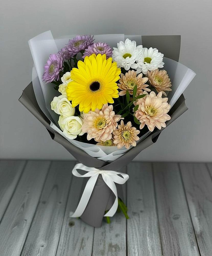 Букет цветов из: Розы, Герберы и Хризантемы в Кондопоге