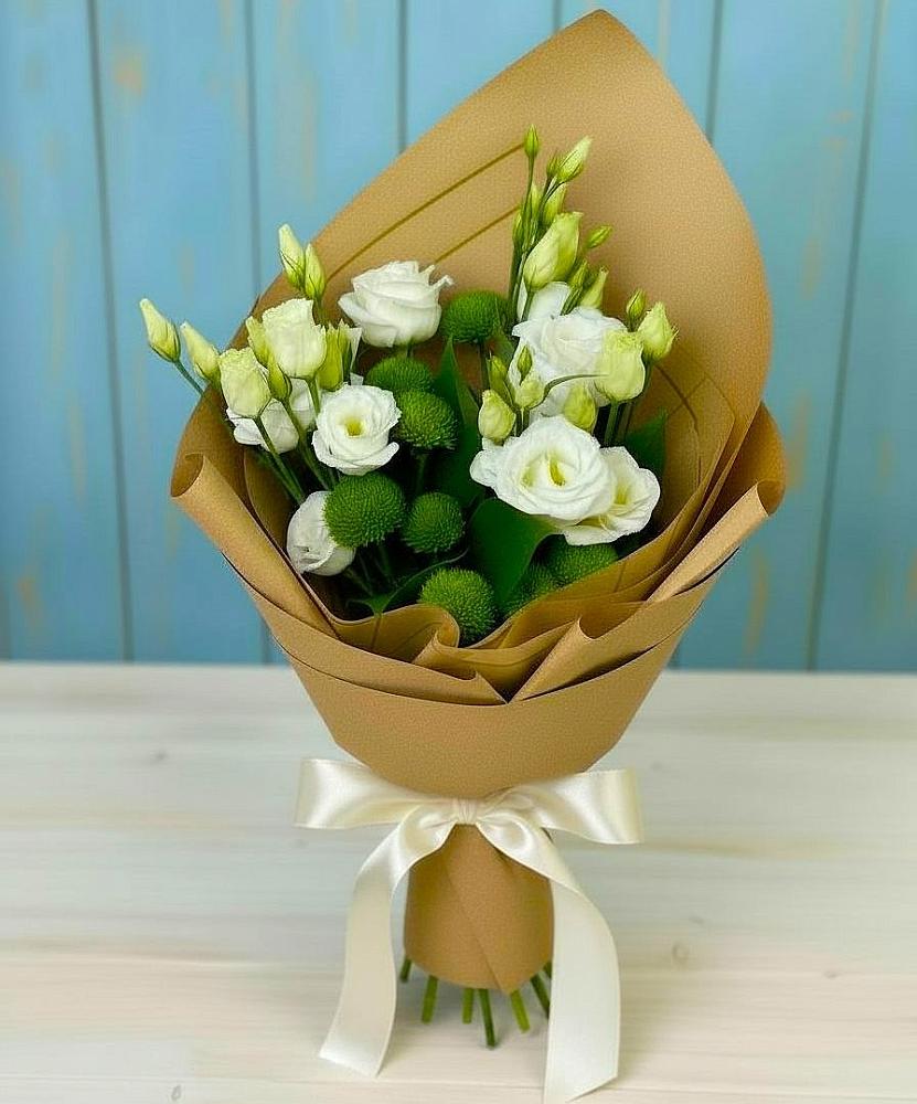 Букет цветов из: Хризантемы и Лизиантусы в Кондопоге