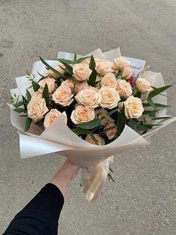 Букет Кремовые розы Латте в Кондопоге