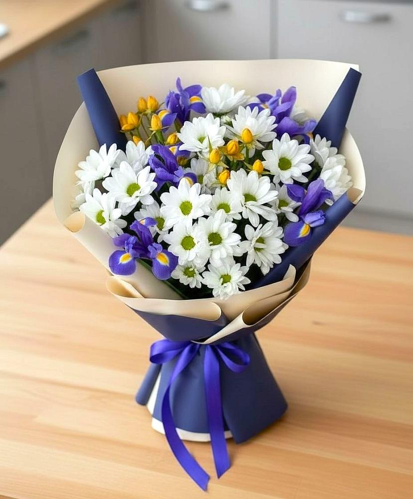 Букет цветов из: Розы, Ирисы и Хризантемы в Кондопоге