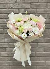 Букет цветов из:  Гвоздики, Розы, Лизиантусы и Хризантемы в Кондопоге