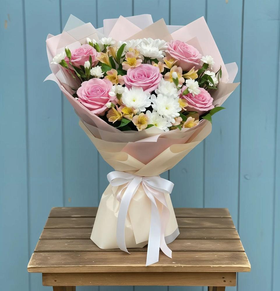 Букет цветов из: Гвоздики, Орхидеи и Розы в Кондопоге