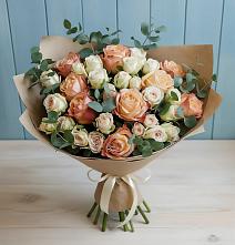 Букет цветов из:  Альстромерии и Розы в Кондопоге