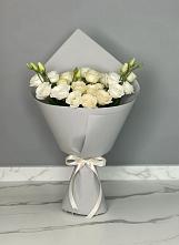 Букет цветов из:  Розы и Лизиантусы в Кондопоге